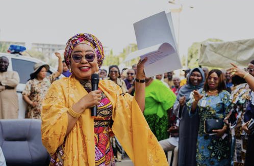 C86EA38E-4A4F-4A7D-A439-2FC47DC14961